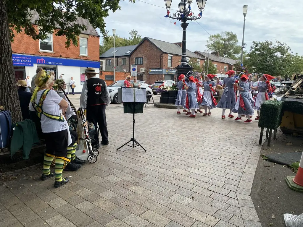 Leek Morris recent photo 29