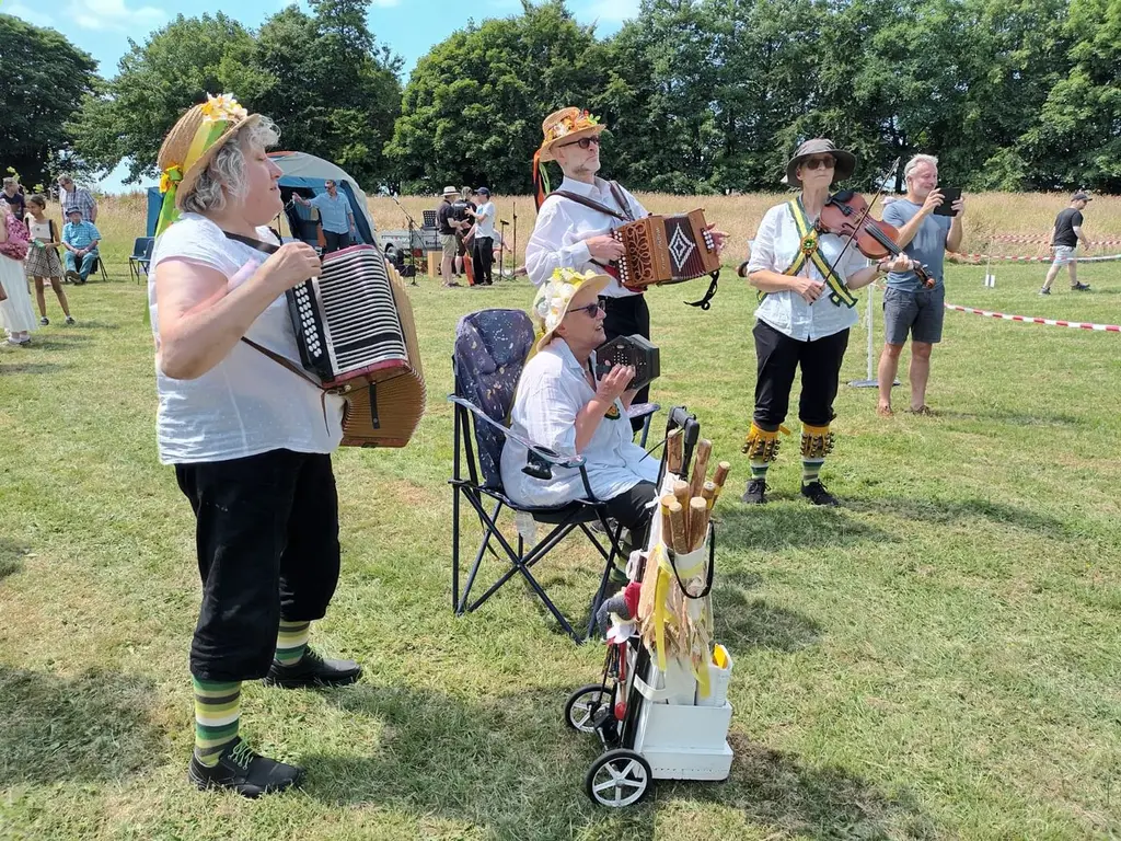 Leek Morris recent photo 36