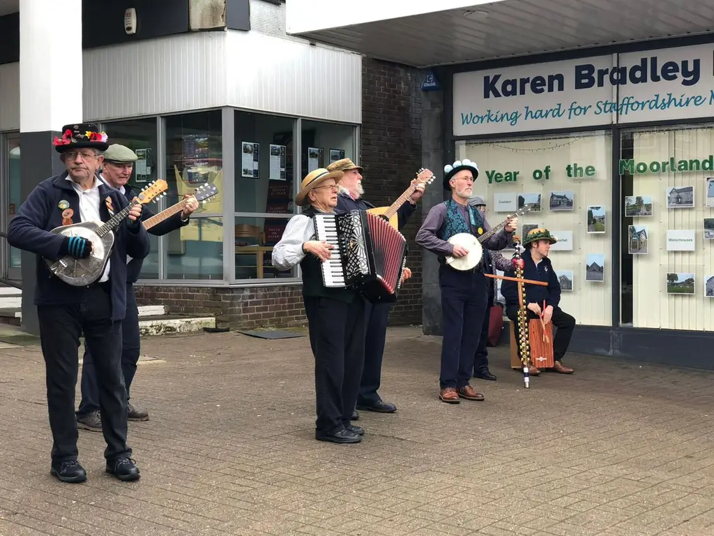 Leek Morris recent photo 26