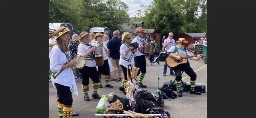 Leek Morris recent photo 138