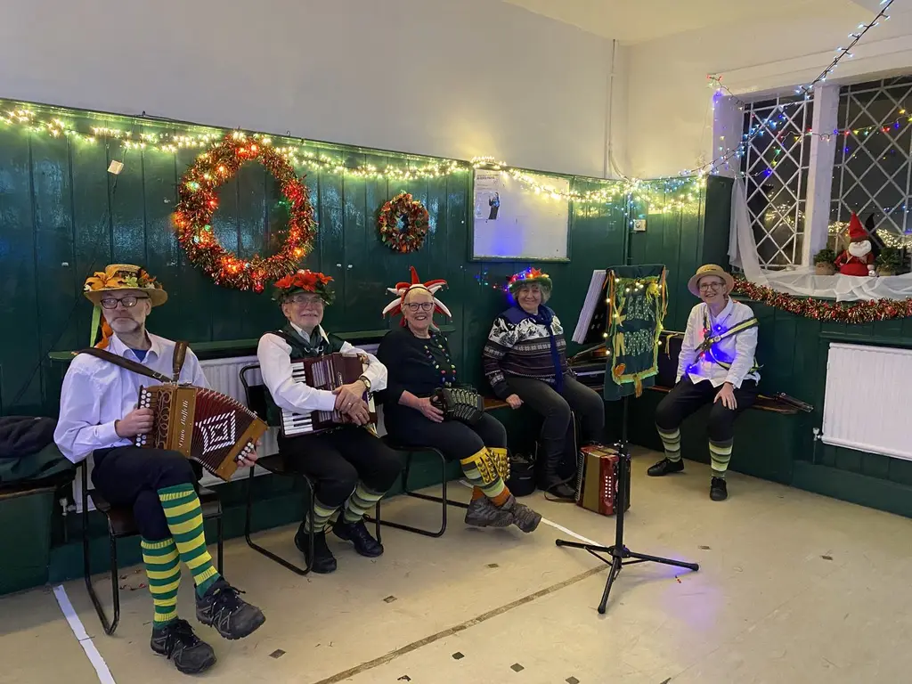 Leek Morris recent photo 46
