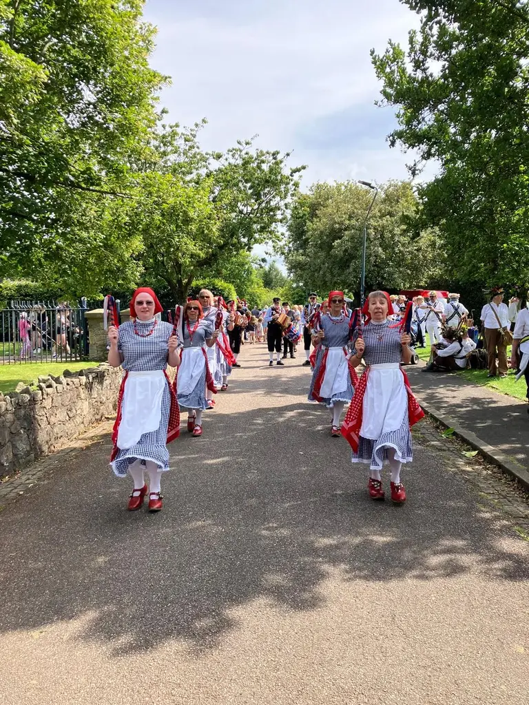 Leek Morris recent photo 70