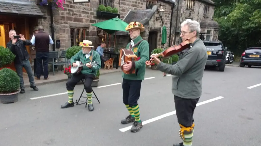 Leek Morris recent photo 64