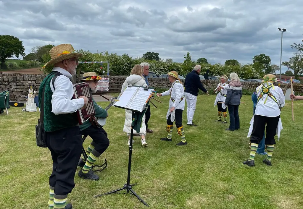Leek Morris recent photo 40