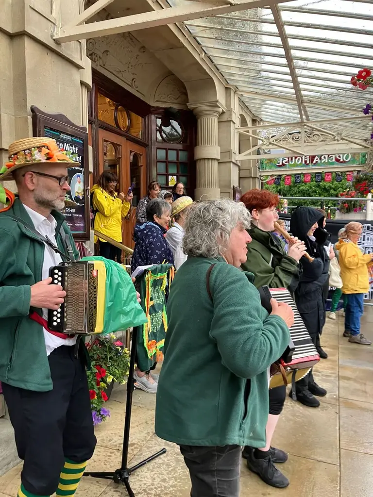 Leek Morris recent photo 103