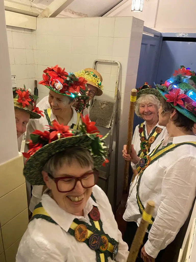 Leek Morris recent photo 47